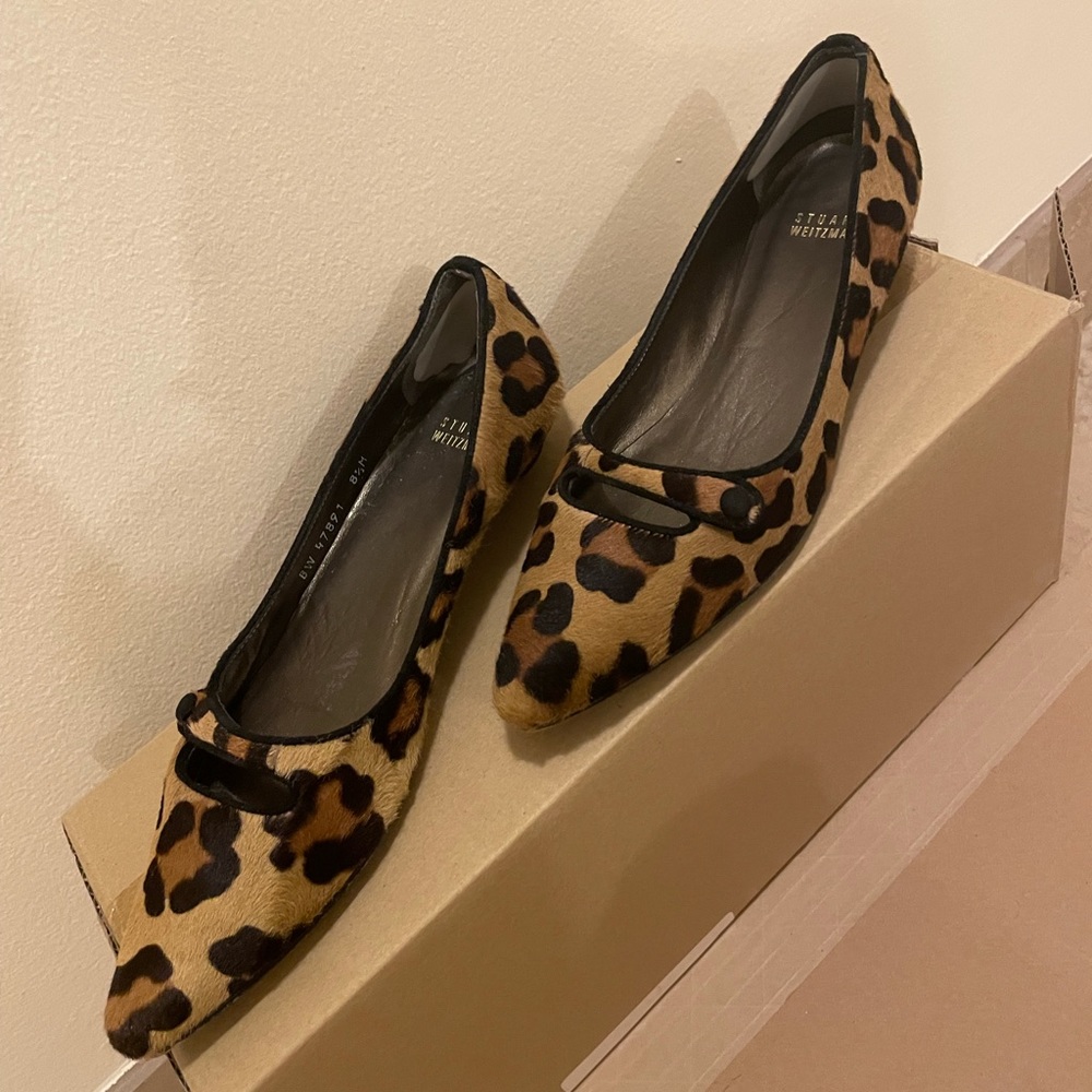 Stuart Weitzman loafers super comfy good condition goes with everything !!!